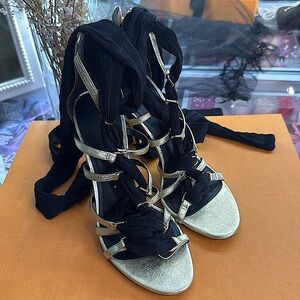 STELLA LUNA gold evening sandal